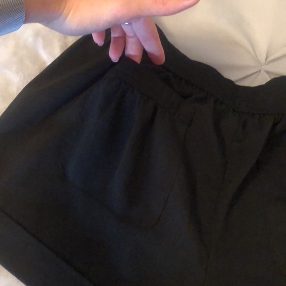 BLACK SHORTS - Picture 3 of 3